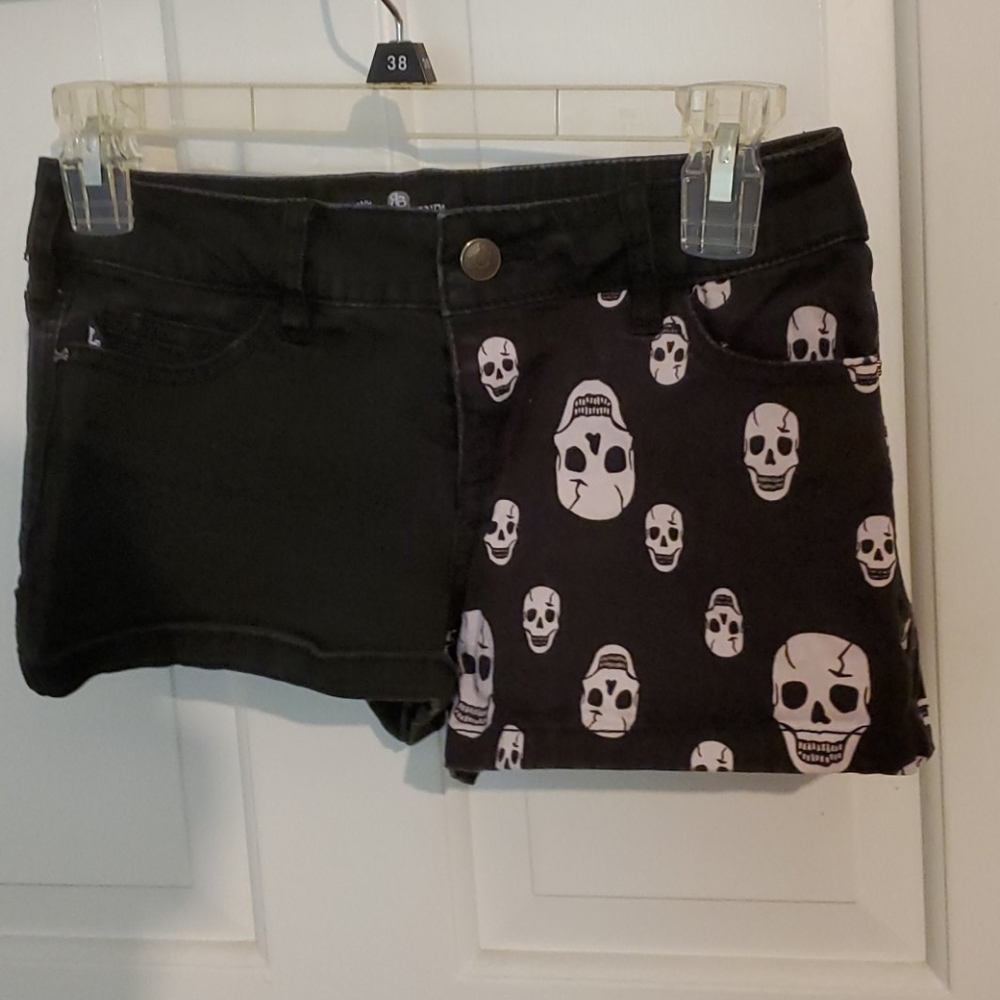 Half back half skull print jean shorts
